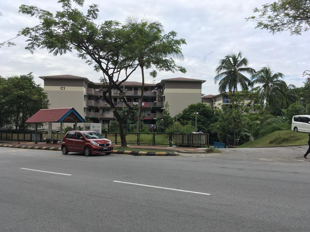 Homestay Farah Wangsa Maju Kl Kuala Lumpur Exterior photo