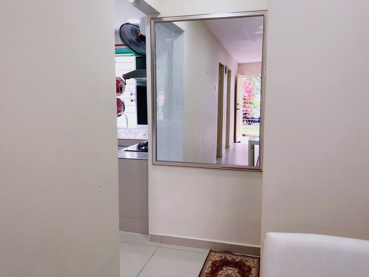 Homestay Farah Wangsa Maju Kl Kuala Lumpur Exterior photo